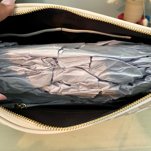 Coach Dufflette Signature Large - Picture 6 of 10